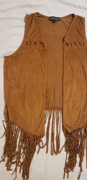 Vest - Picture 1 of 4